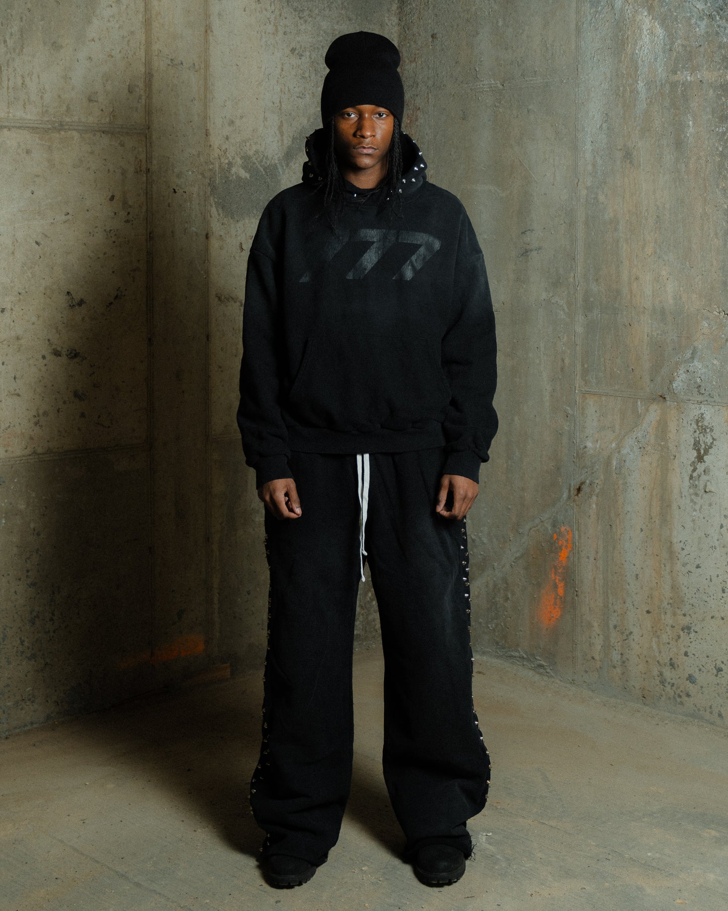 777 ONYX STUDDED SWEATS